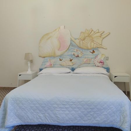 Tollo Villa Carol Appartamento E B&B מראה חיצוני תמונה