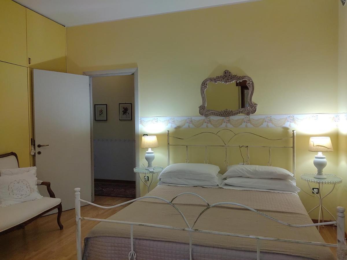 Tollo Villa Carol Appartamento E B&B מראה חיצוני תמונה