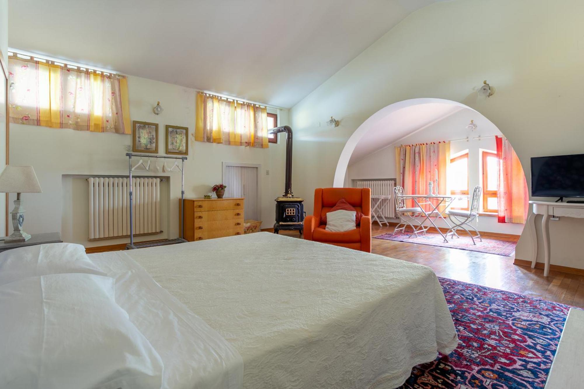 Tollo Villa Carol Appartamento E B&B מראה חיצוני תמונה