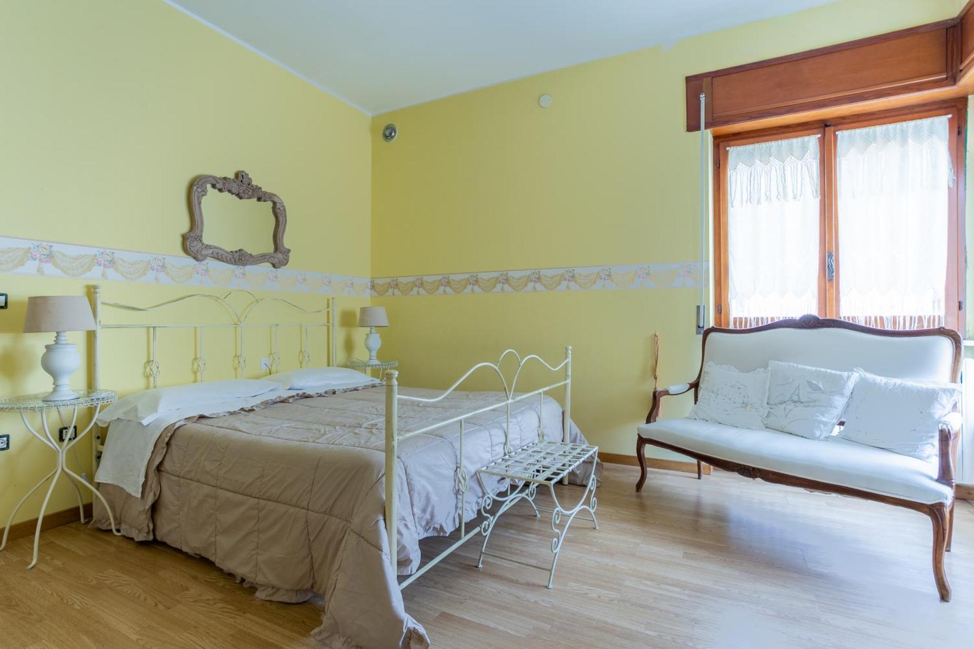 Tollo Villa Carol Appartamento E B&B מראה חיצוני תמונה