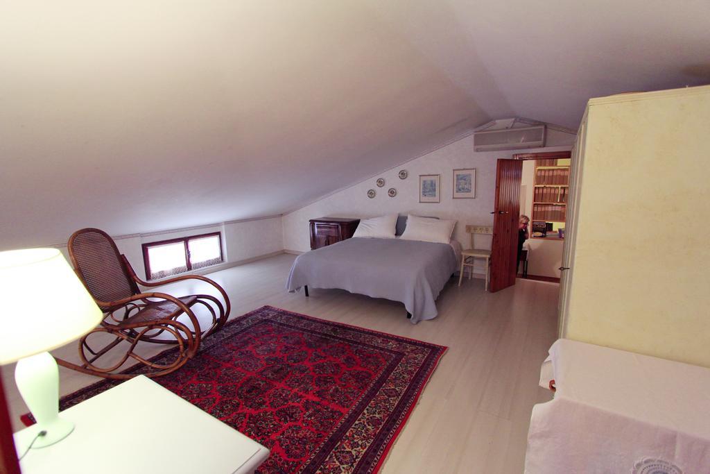 Tollo Villa Carol Appartamento E B&B מראה חיצוני תמונה