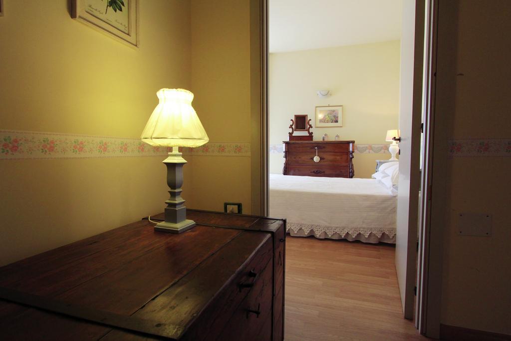 Tollo Villa Carol Appartamento E B&B מראה חיצוני תמונה