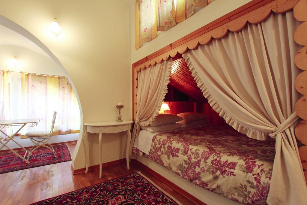 Tollo Villa Carol Appartamento E B&B מראה חיצוני תמונה