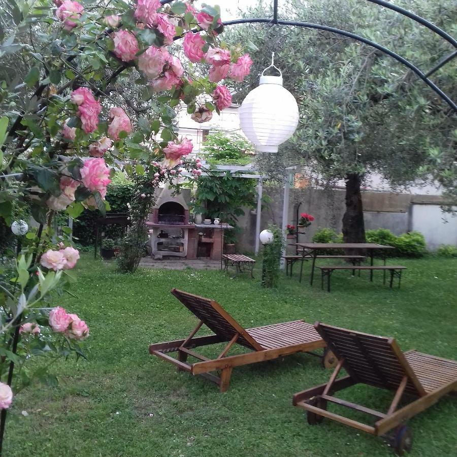 Tollo Villa Carol Appartamento E B&B מראה חיצוני תמונה